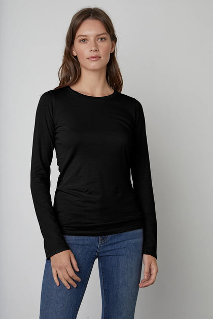 TOPS – The Petite Alternative